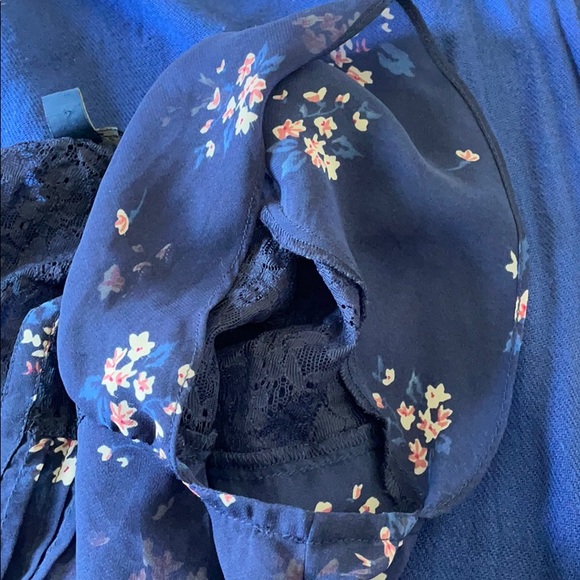 Sheer flowered print top - Picture 8 of 10